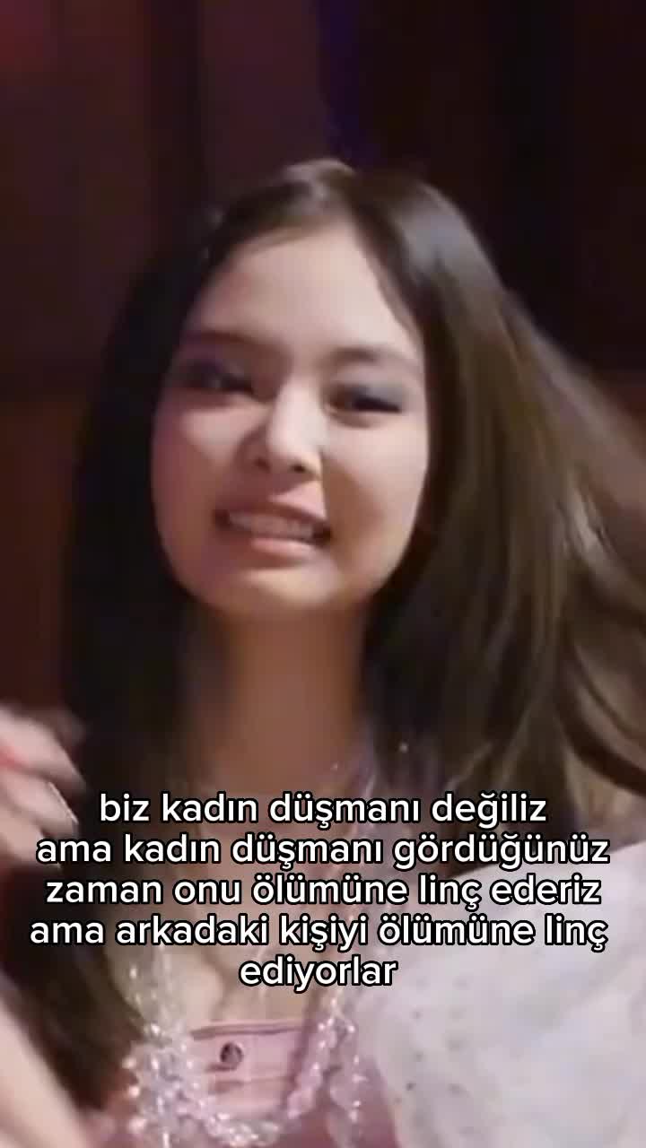 @jisoo hayatır gerisi yalandır