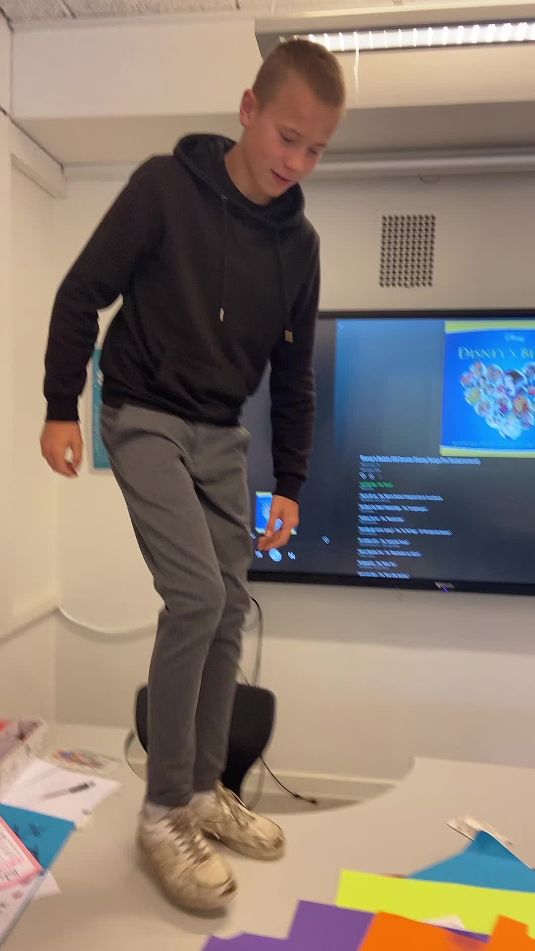 @9.C 🦁