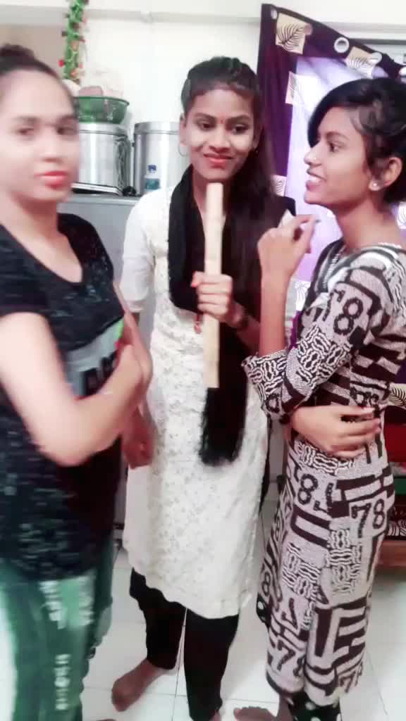 @😘 Maahi 😘