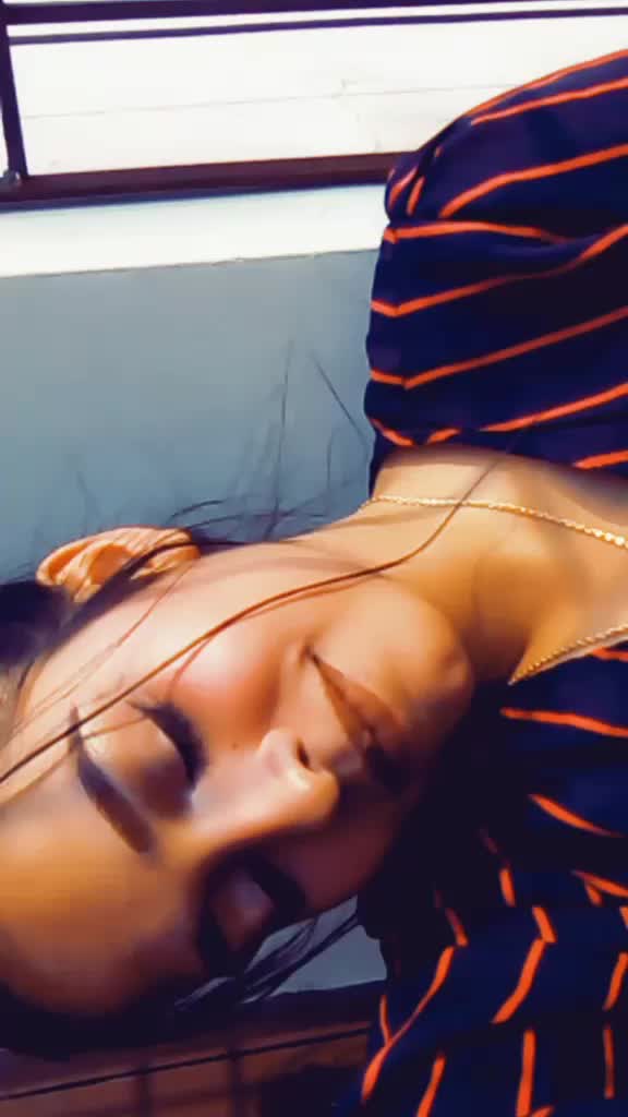 @_anu_