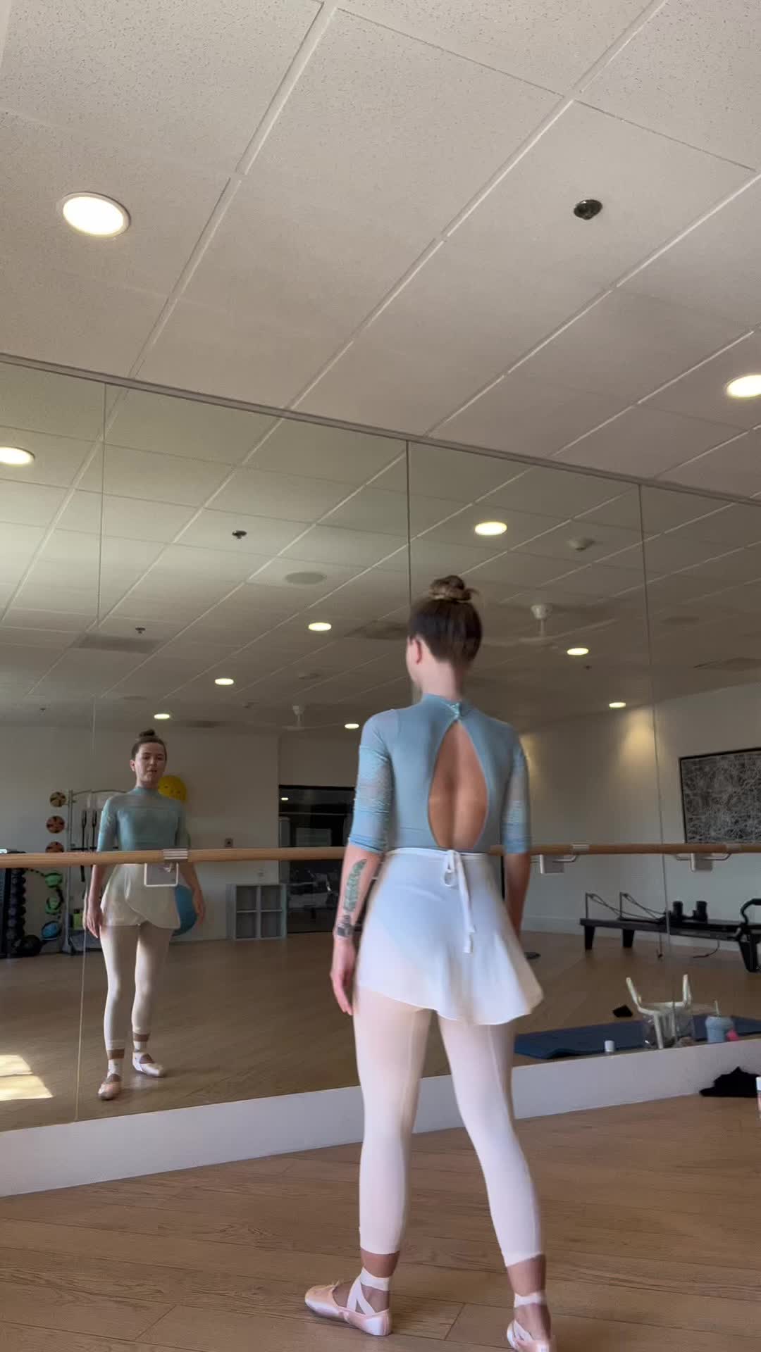 @alinawest3