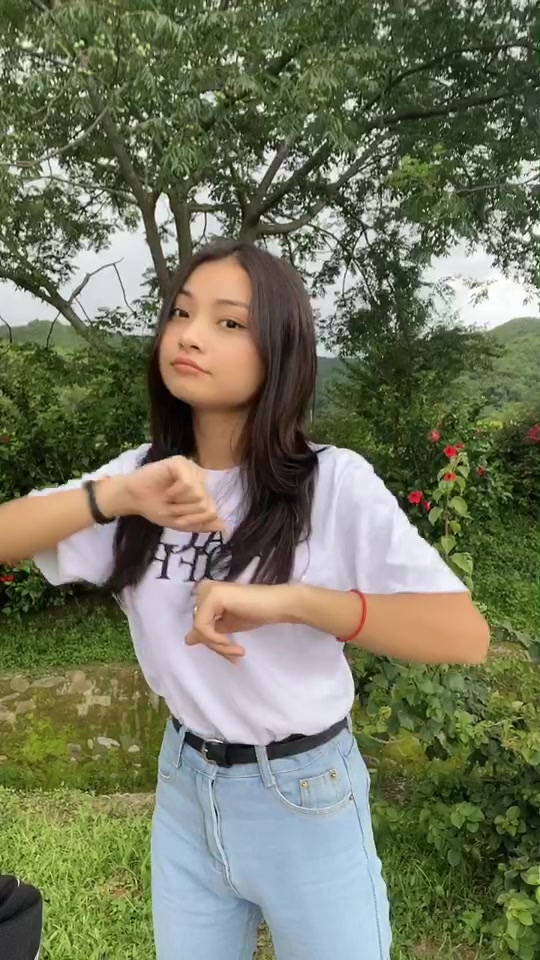 @&bull;K H U C Y&bull;