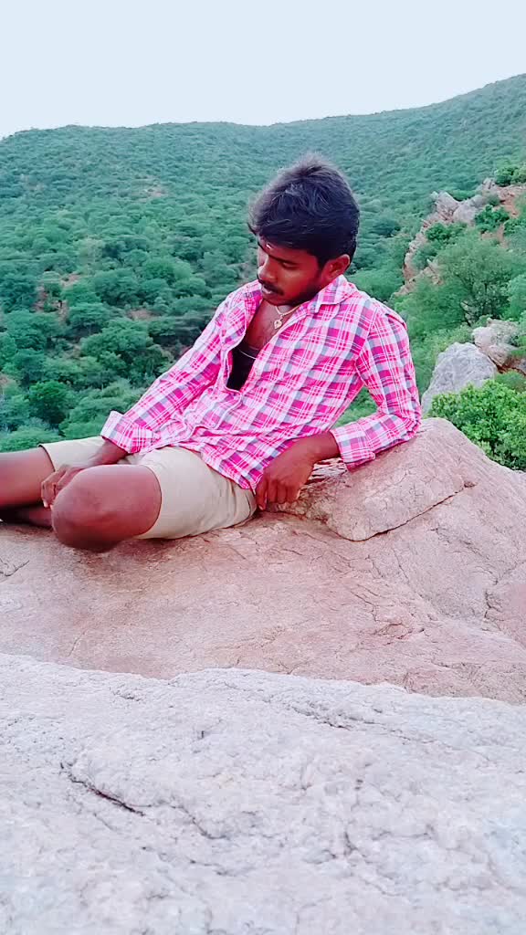 @சின்னப்பூவன்  பூ  வி