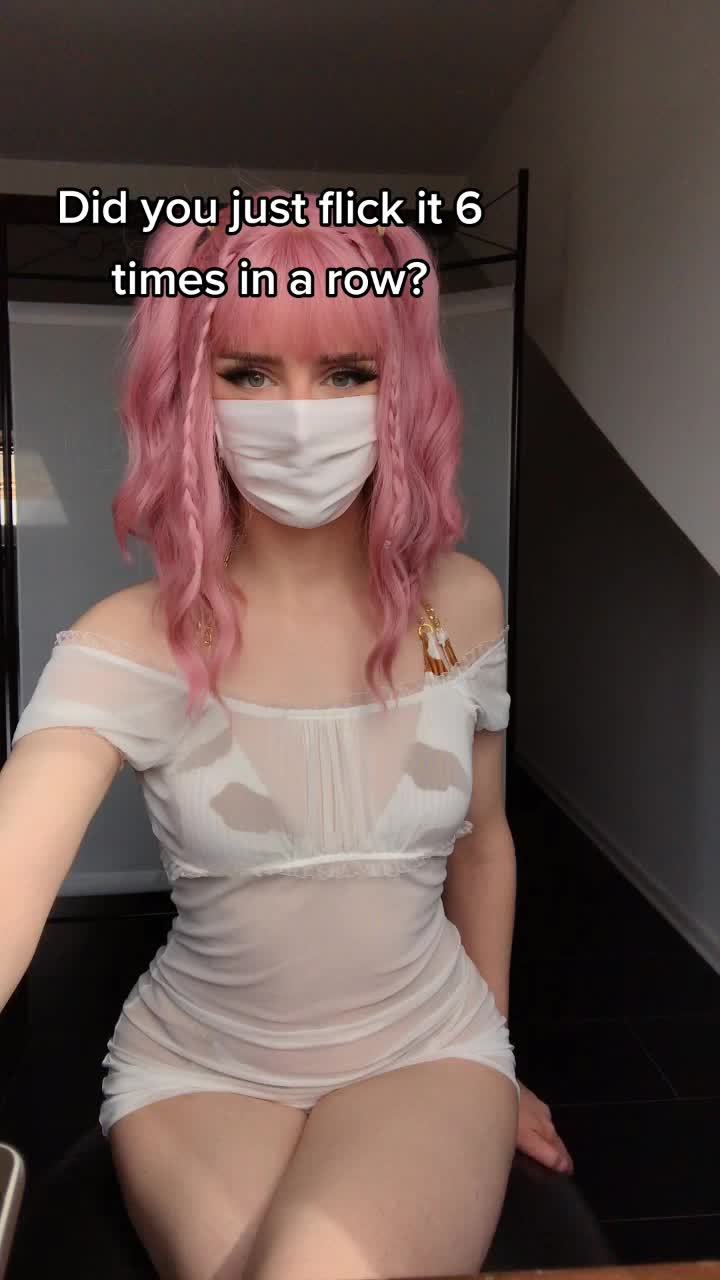 @gretchenhasbigfeet