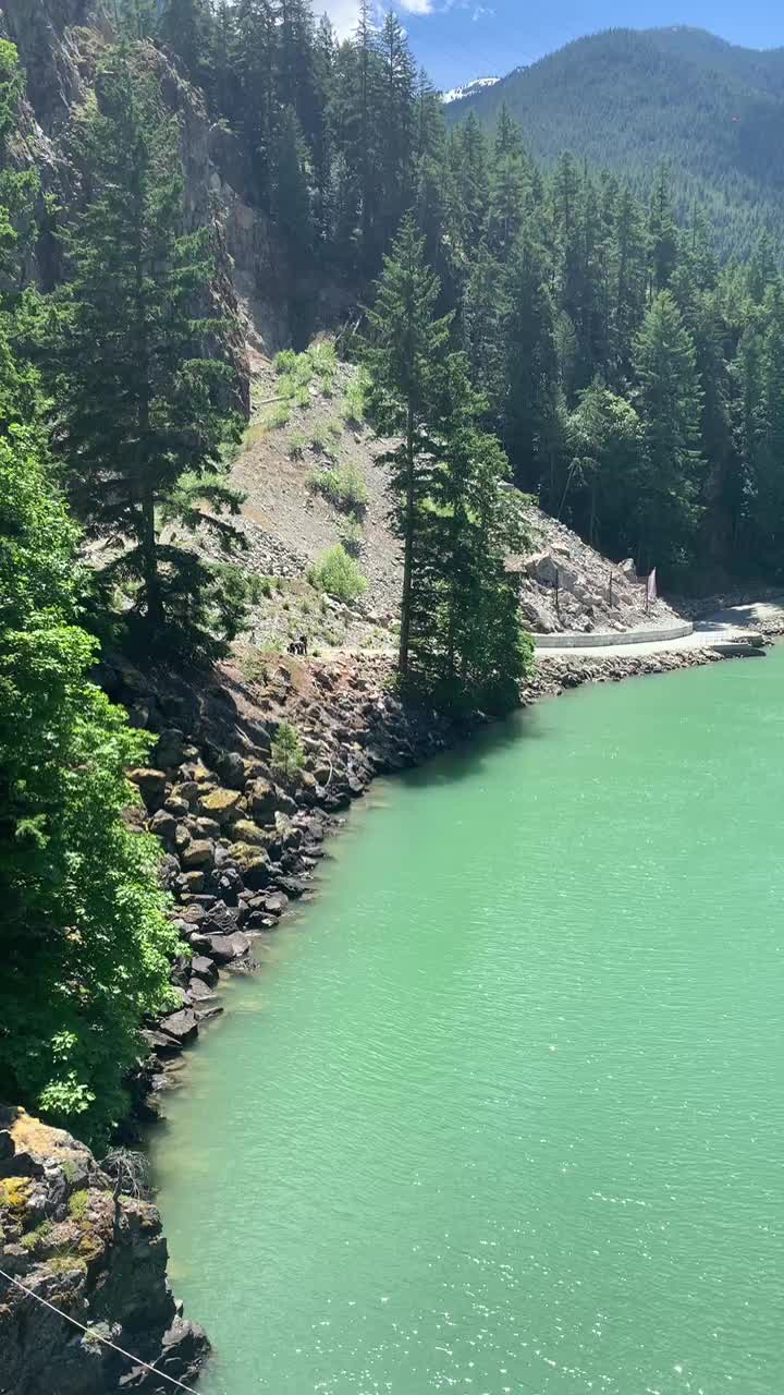 @PNW-Hikes