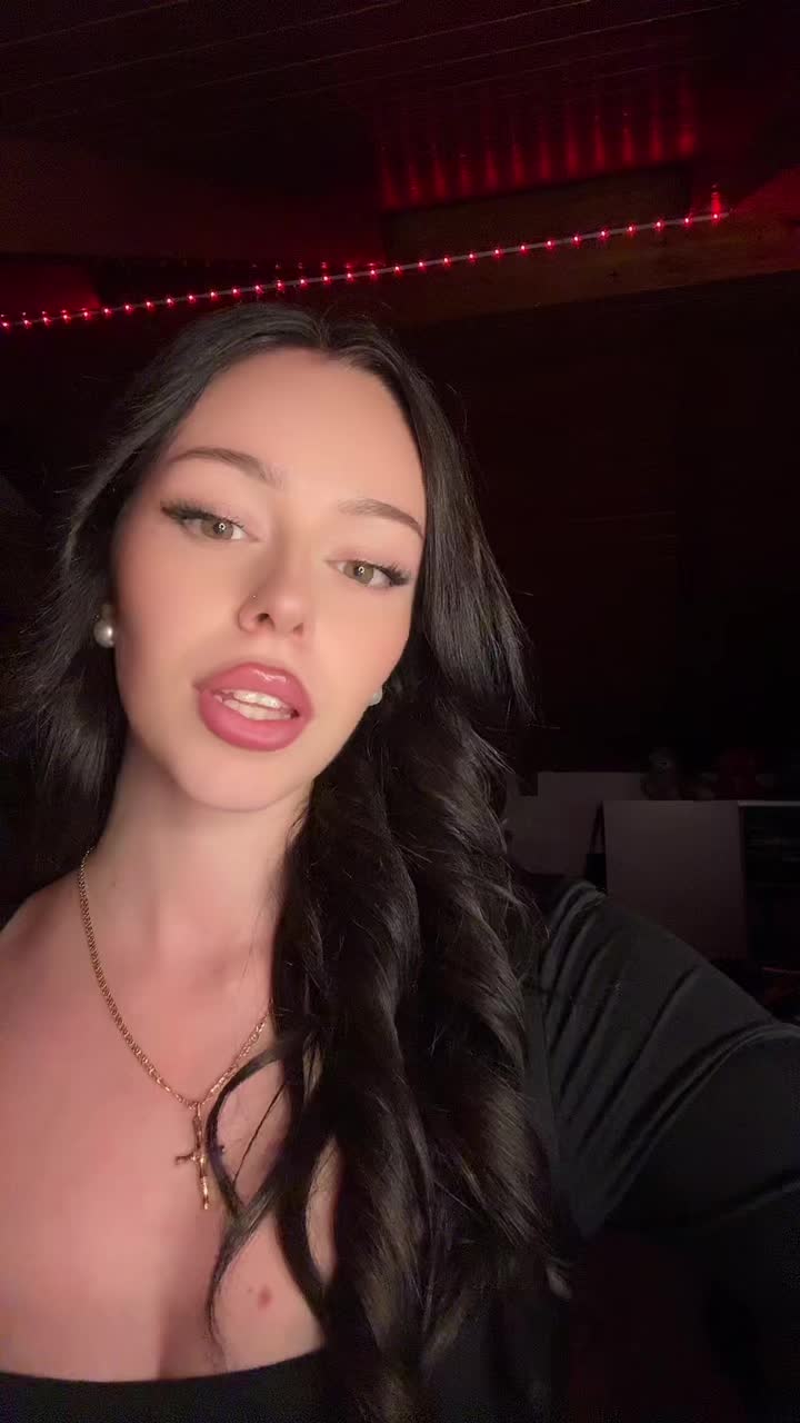 @laura
