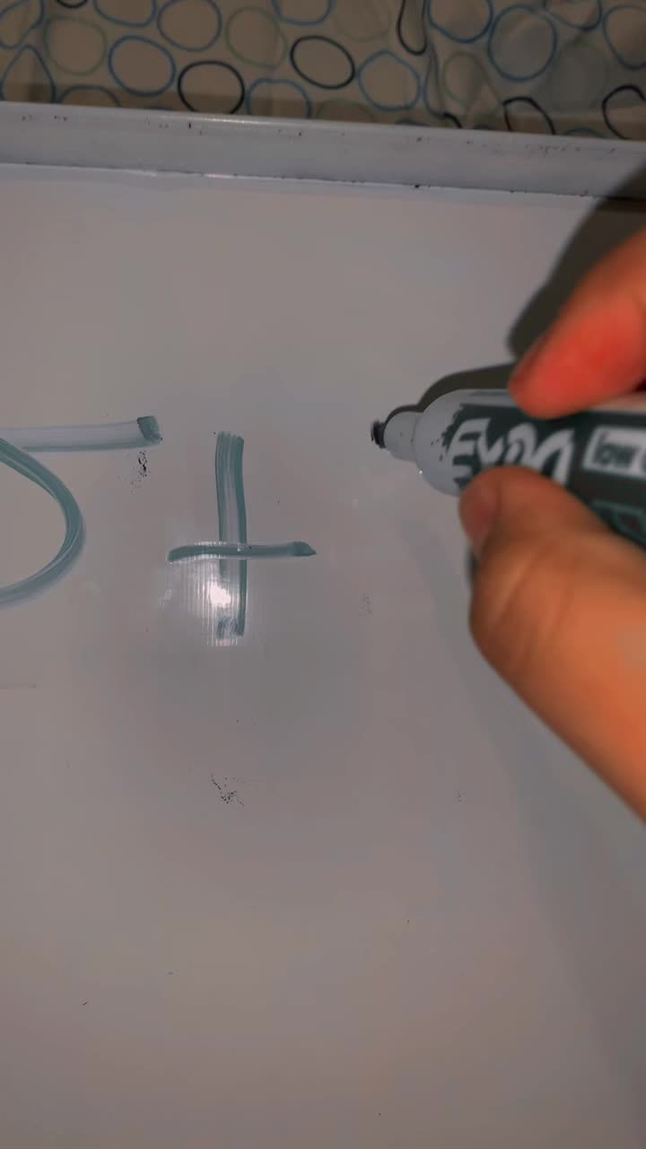 @𝗛𝗼𝗻𝗲𝘆🦋