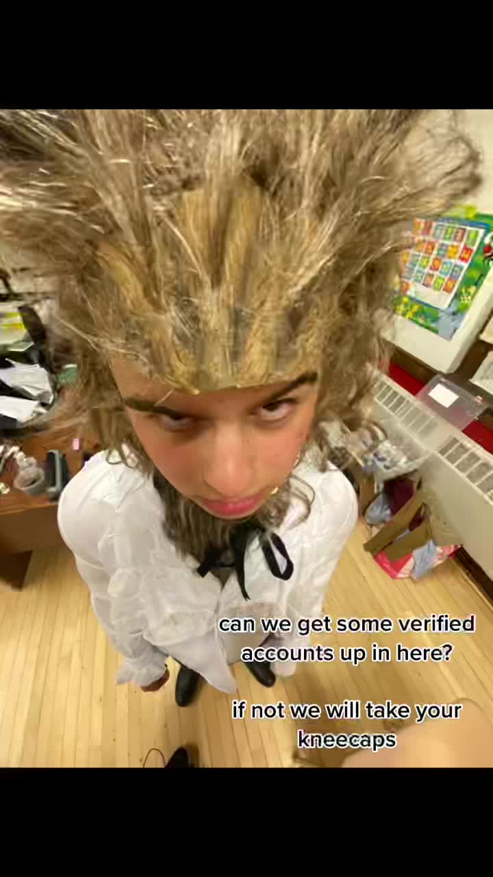 @🎭