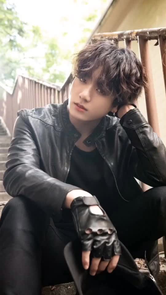 @KPOPEROFFİCAL🎶🎶🎶