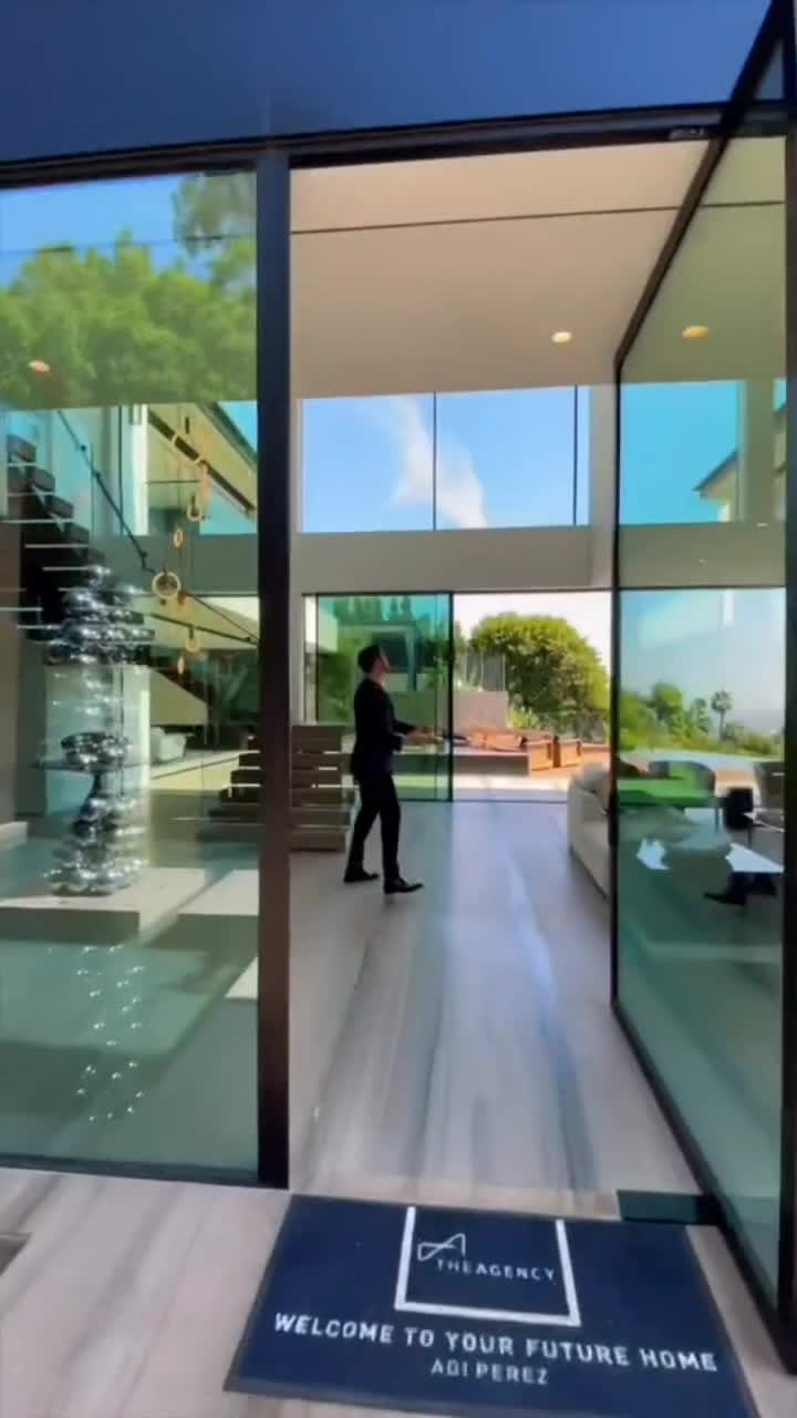 @Yarbiz_