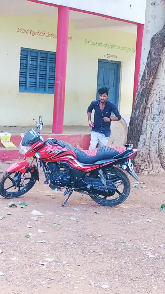 @ಹಳ್ಳಿ ಹುಡುಗ ಸುನಿಲ್