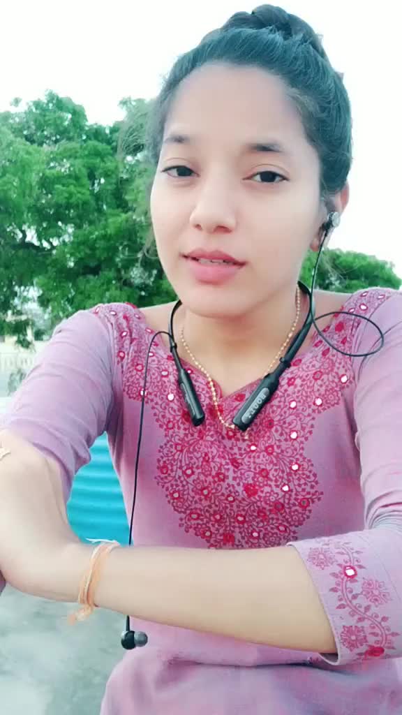 @👑diya👑