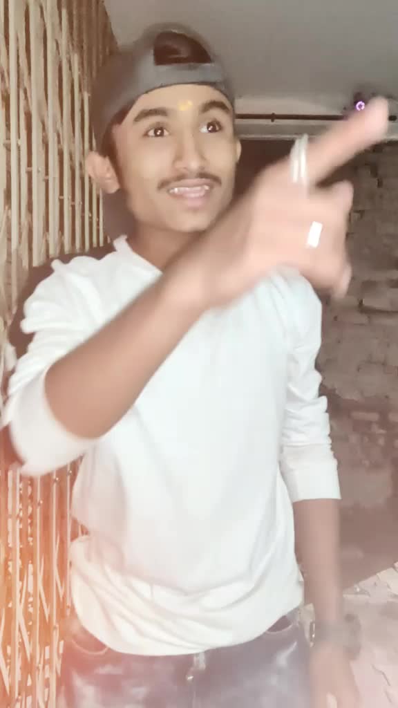 @BADBOI👅_《YASH》