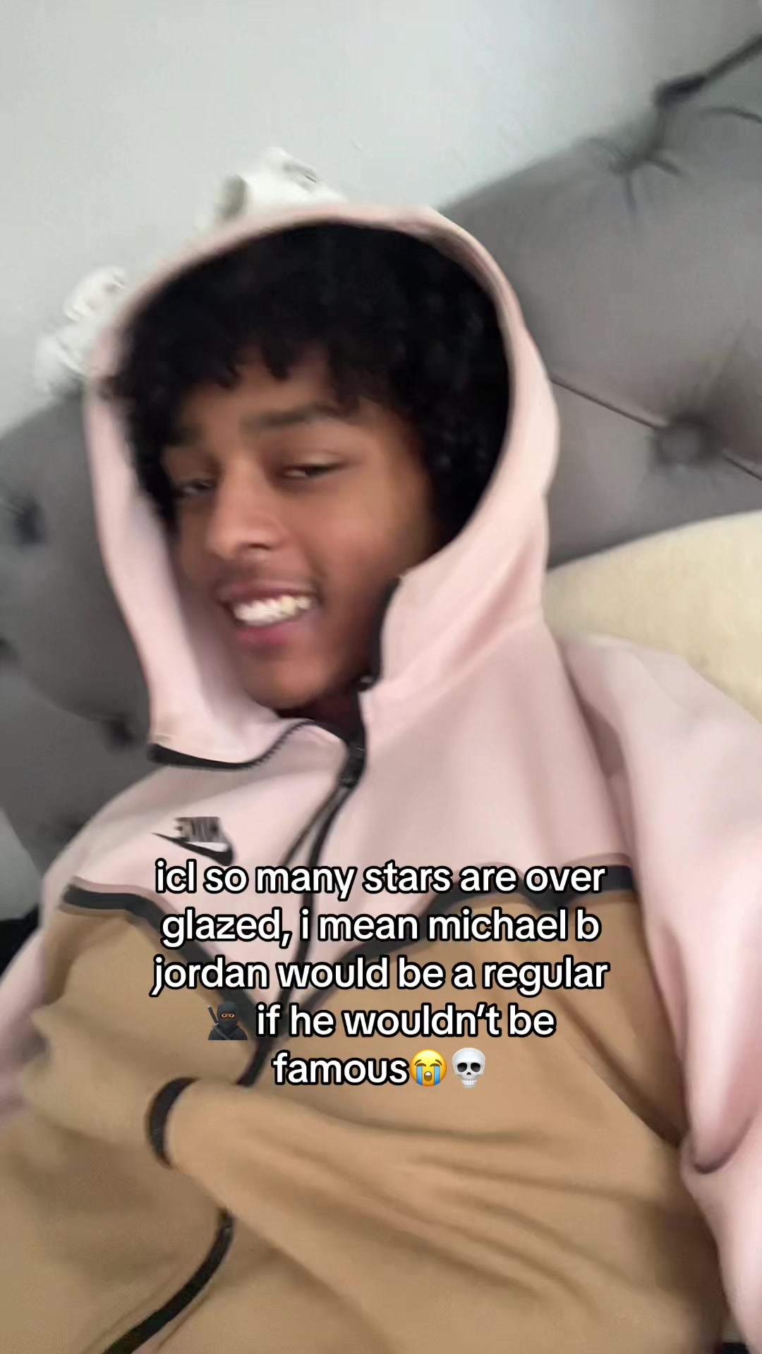 @👤