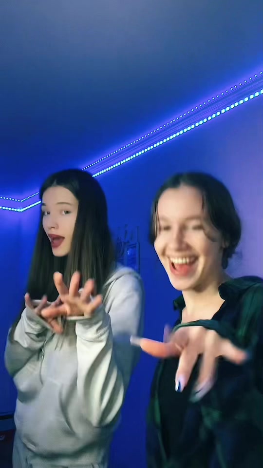 @VLATESSA ✪