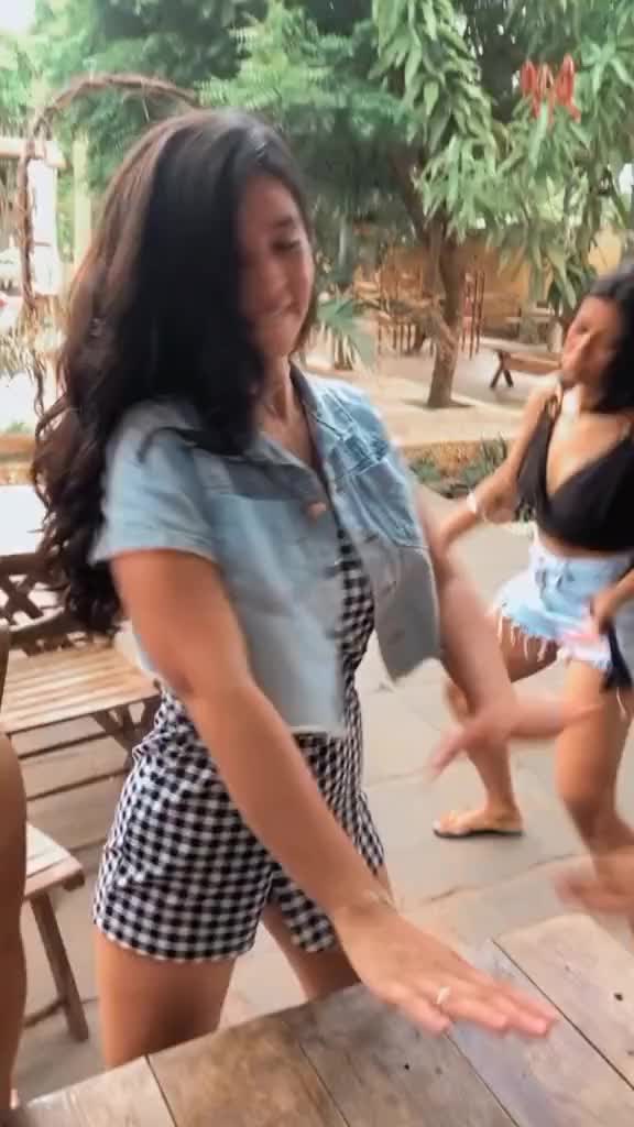 @Gabrielly Castro