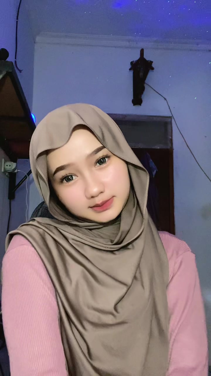 @Nia_🐣