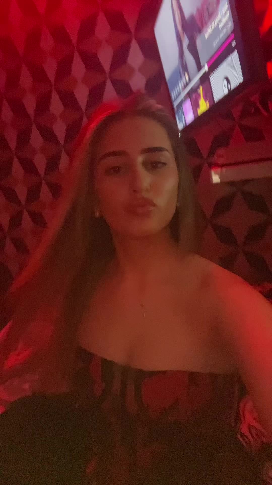 @anna x