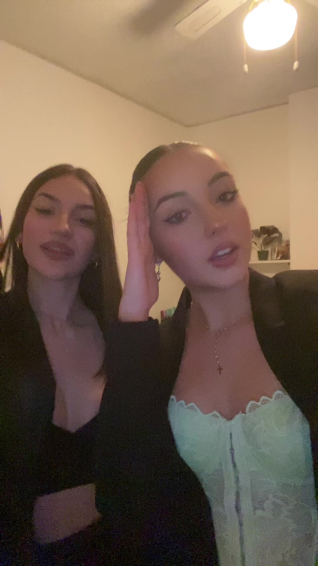 @dorinepomares