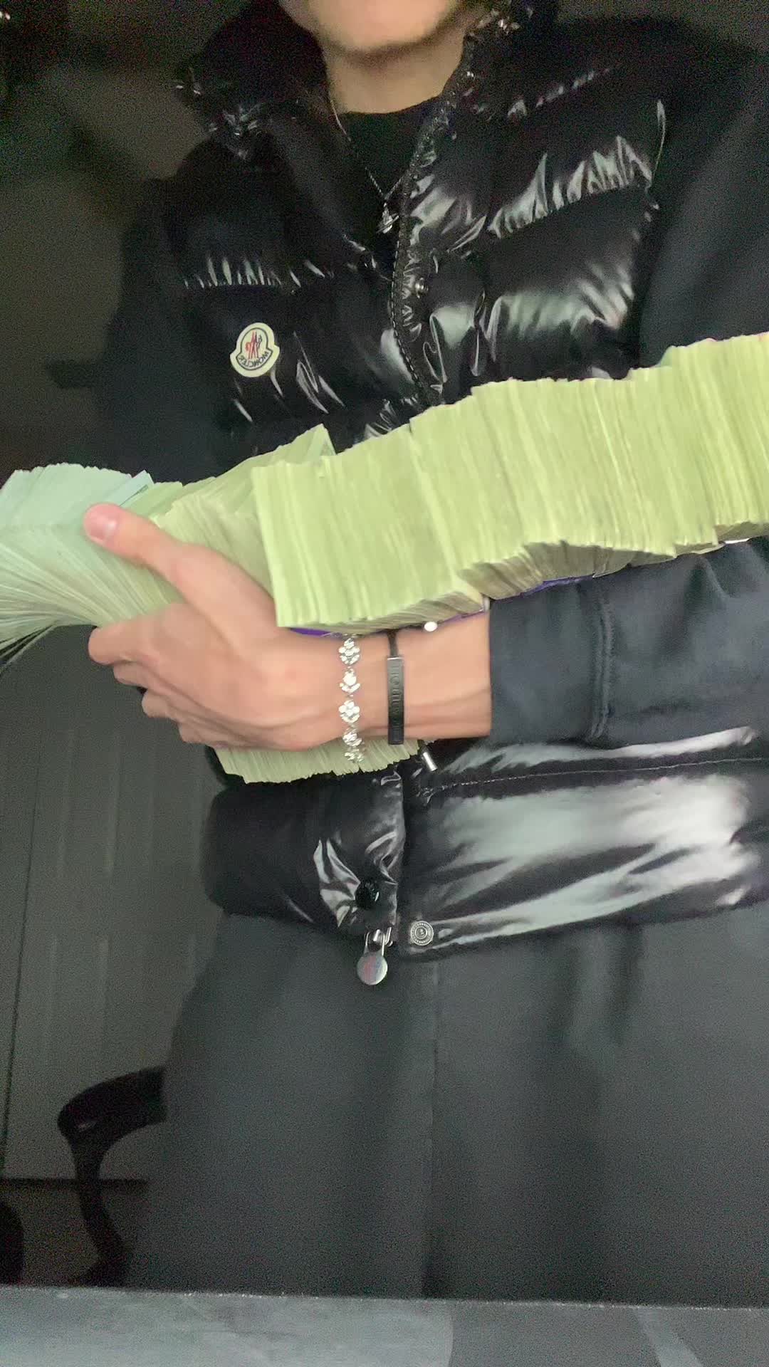 @Jslo