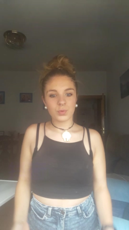 @akarubia