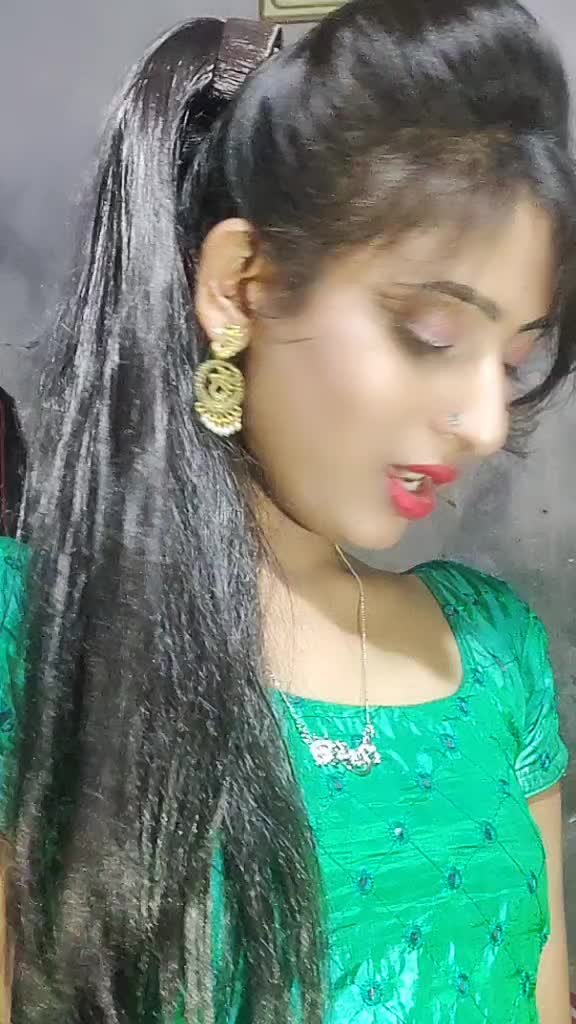 @Gorakhpuriya girl (Honey)😊