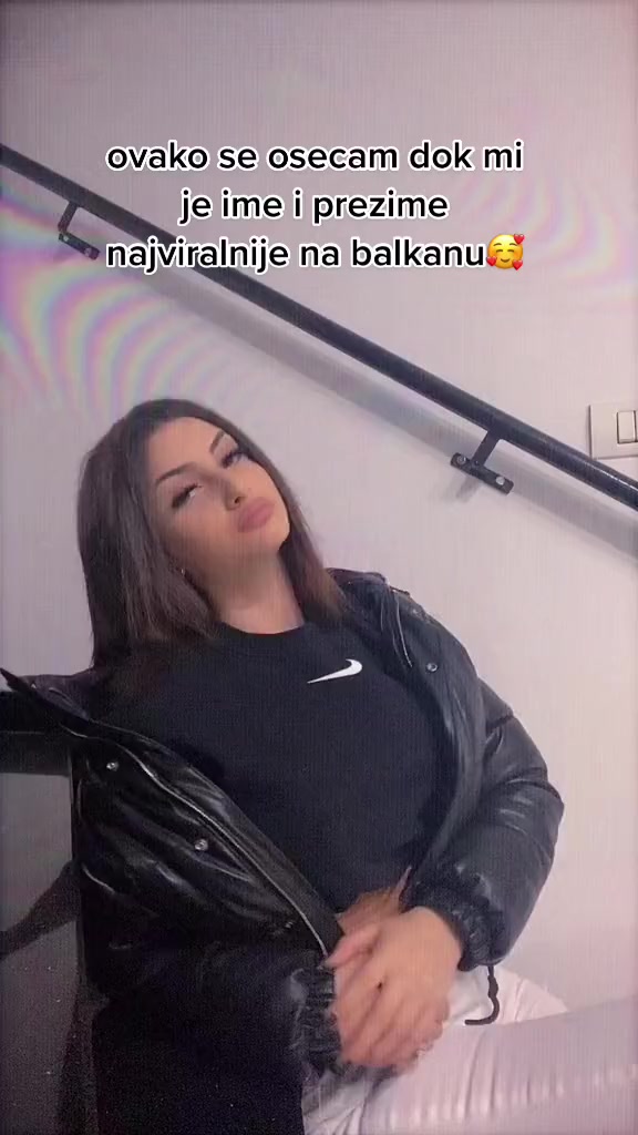 @mia_tesic