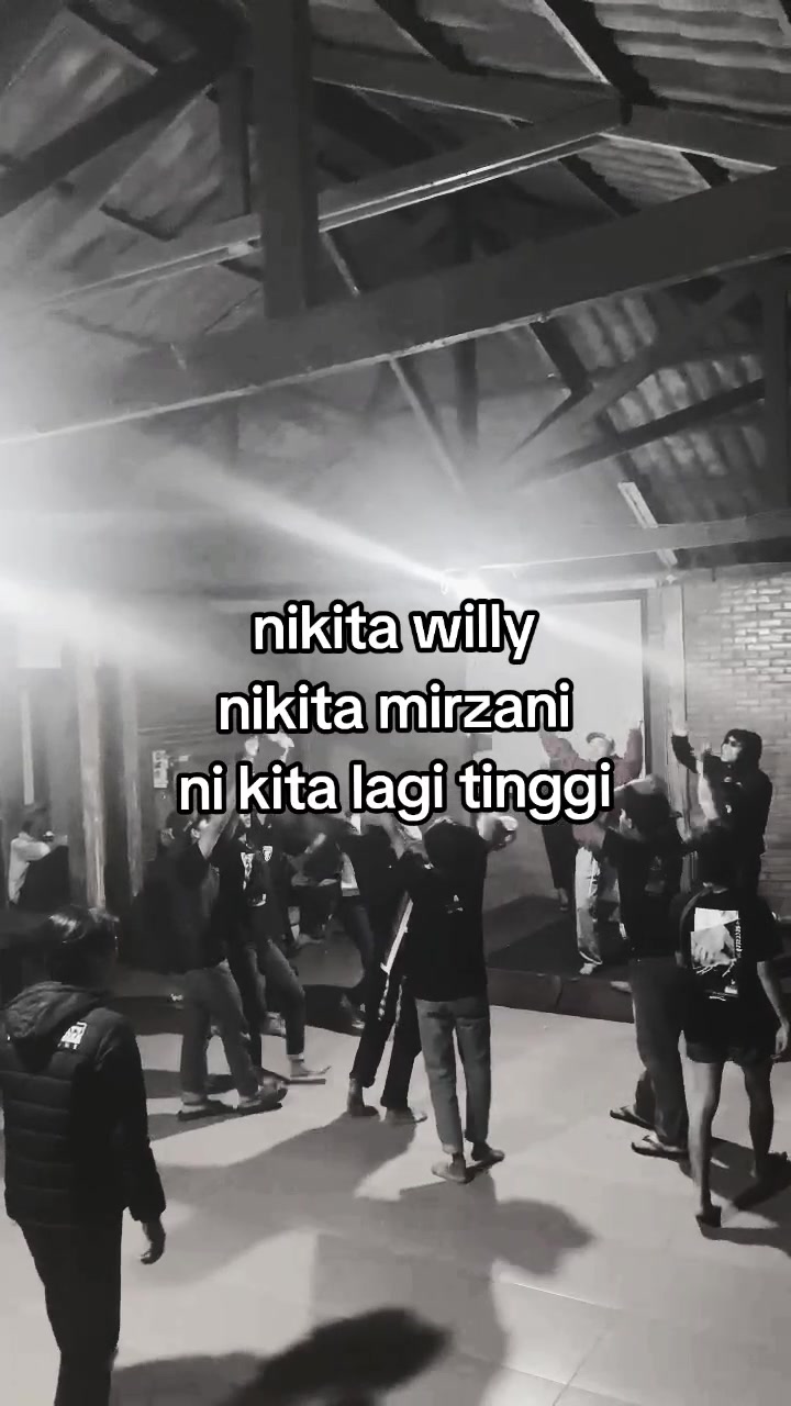 @STORYBTRNEVERDIE