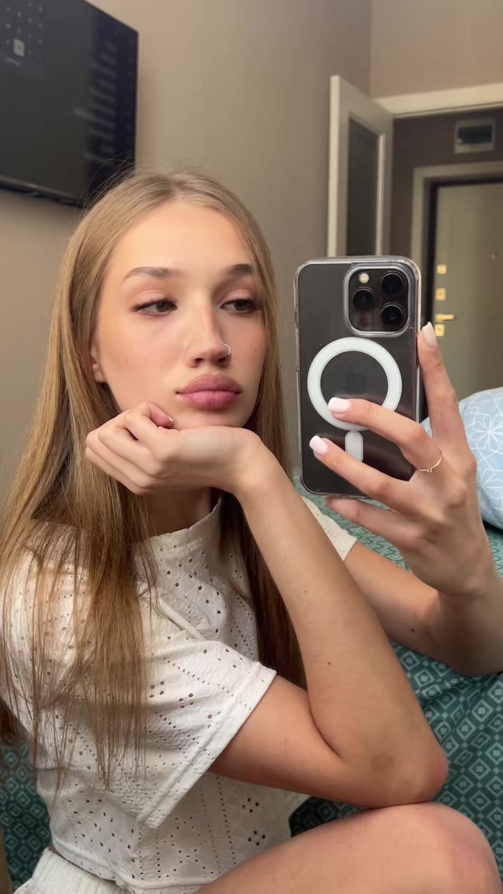 @соня я