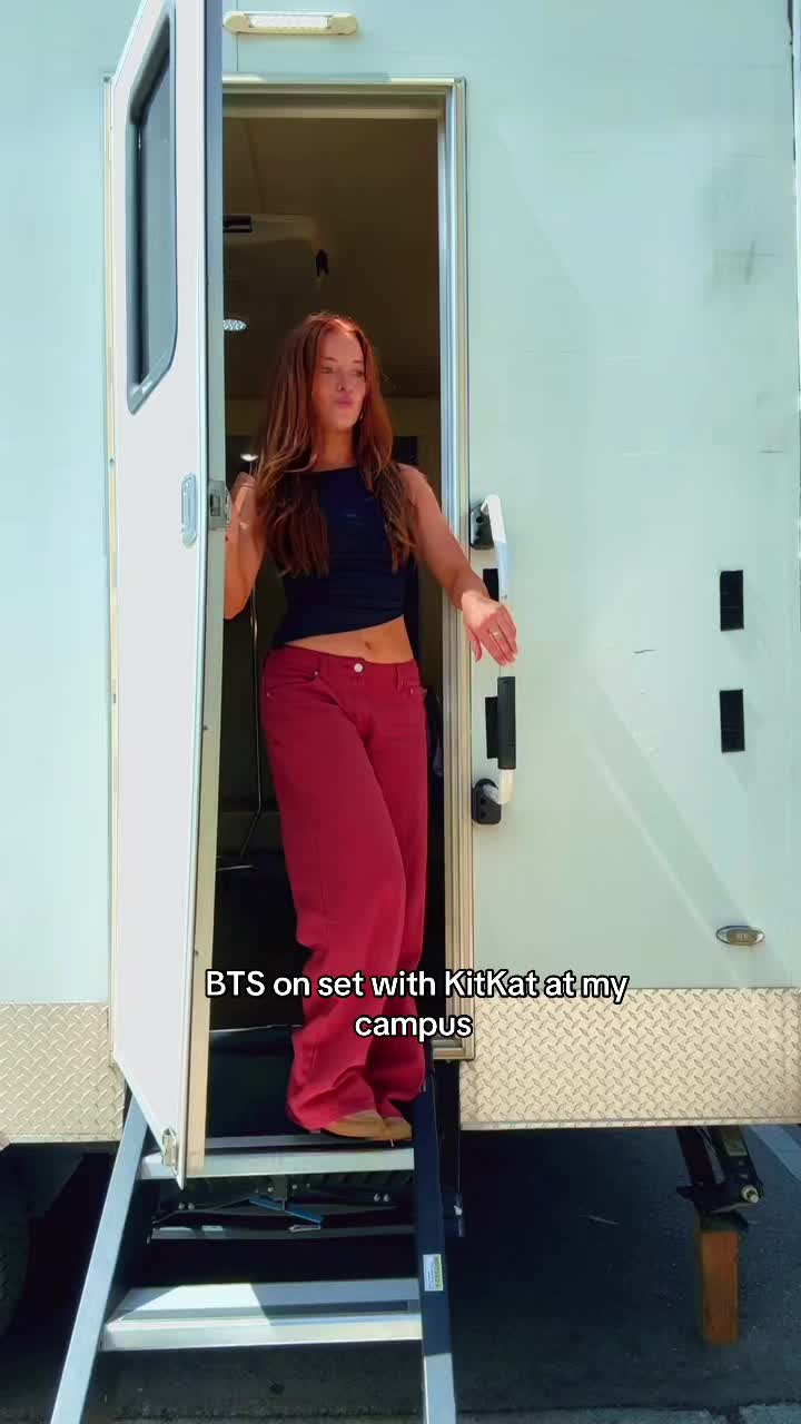 @sharlizetrue_