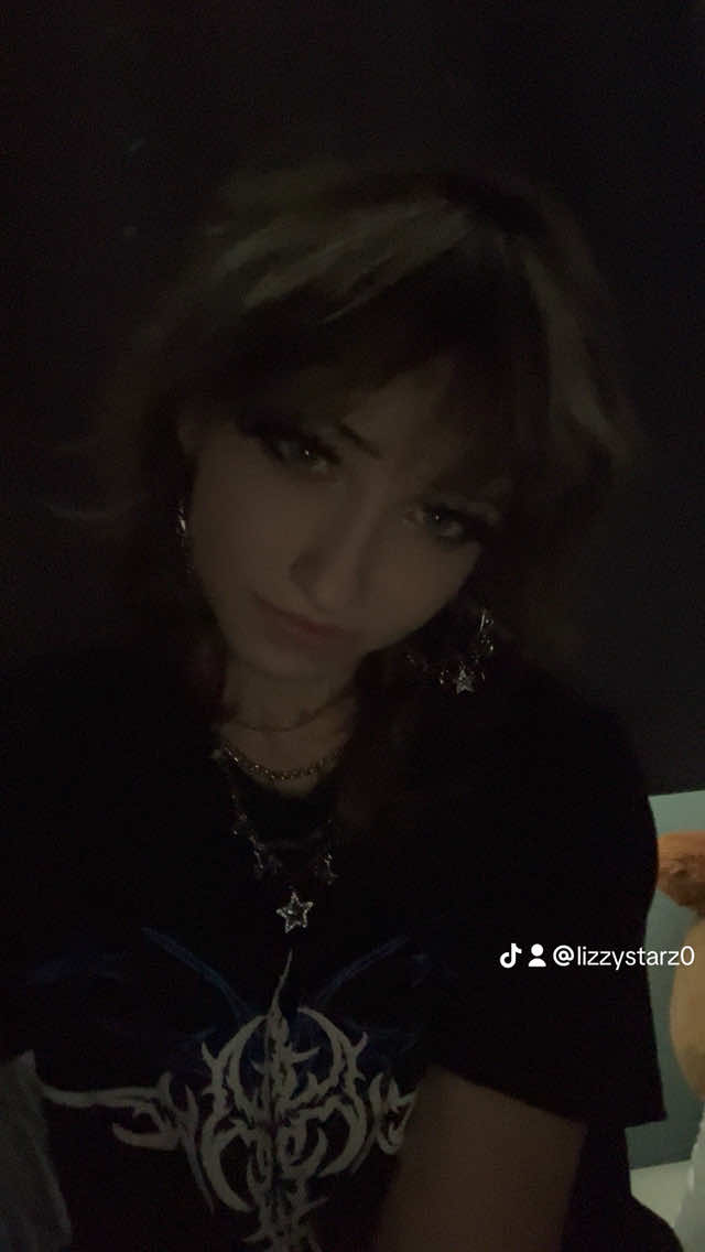 @lizzystarz