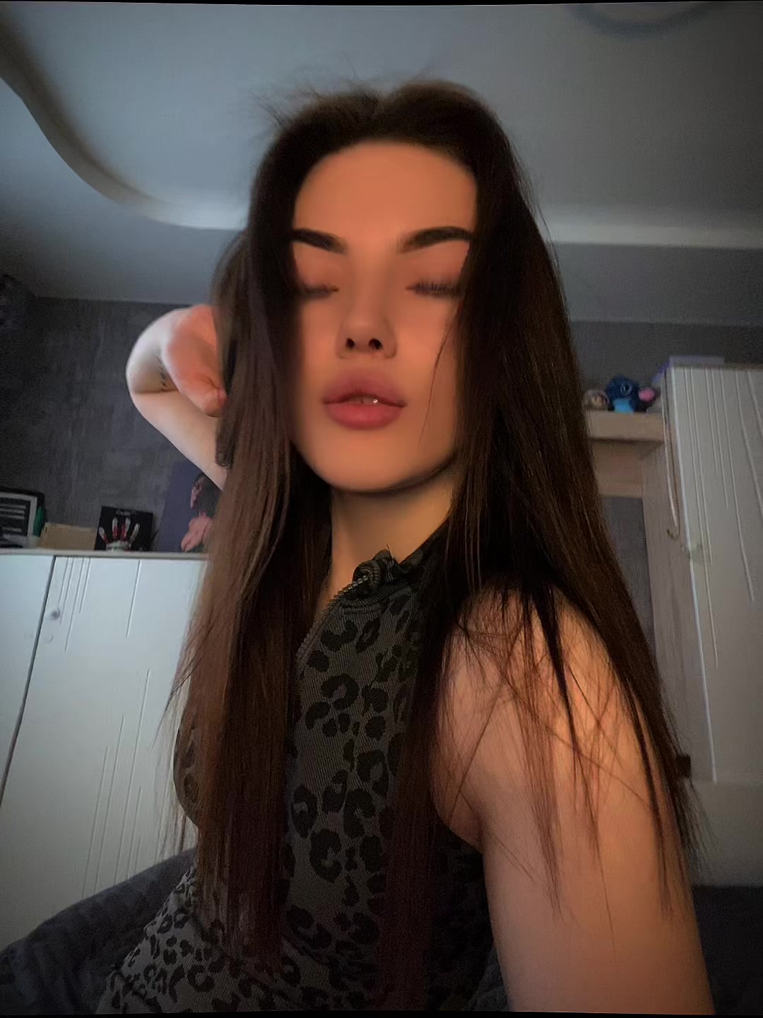 @𝖉𝖗𝖚𝖌 𝖉𝖊𝖆𝖑𝖊𝖗