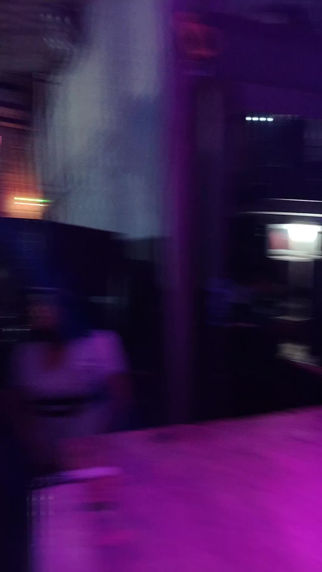 @Brebaje Extraño
