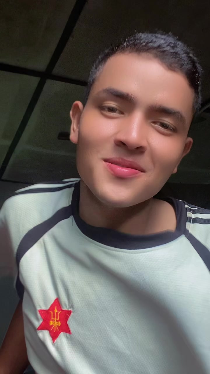 @LAHUREY BOY 🥷