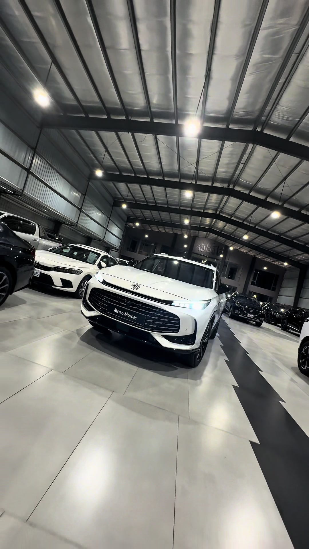 @METRO MOTORS