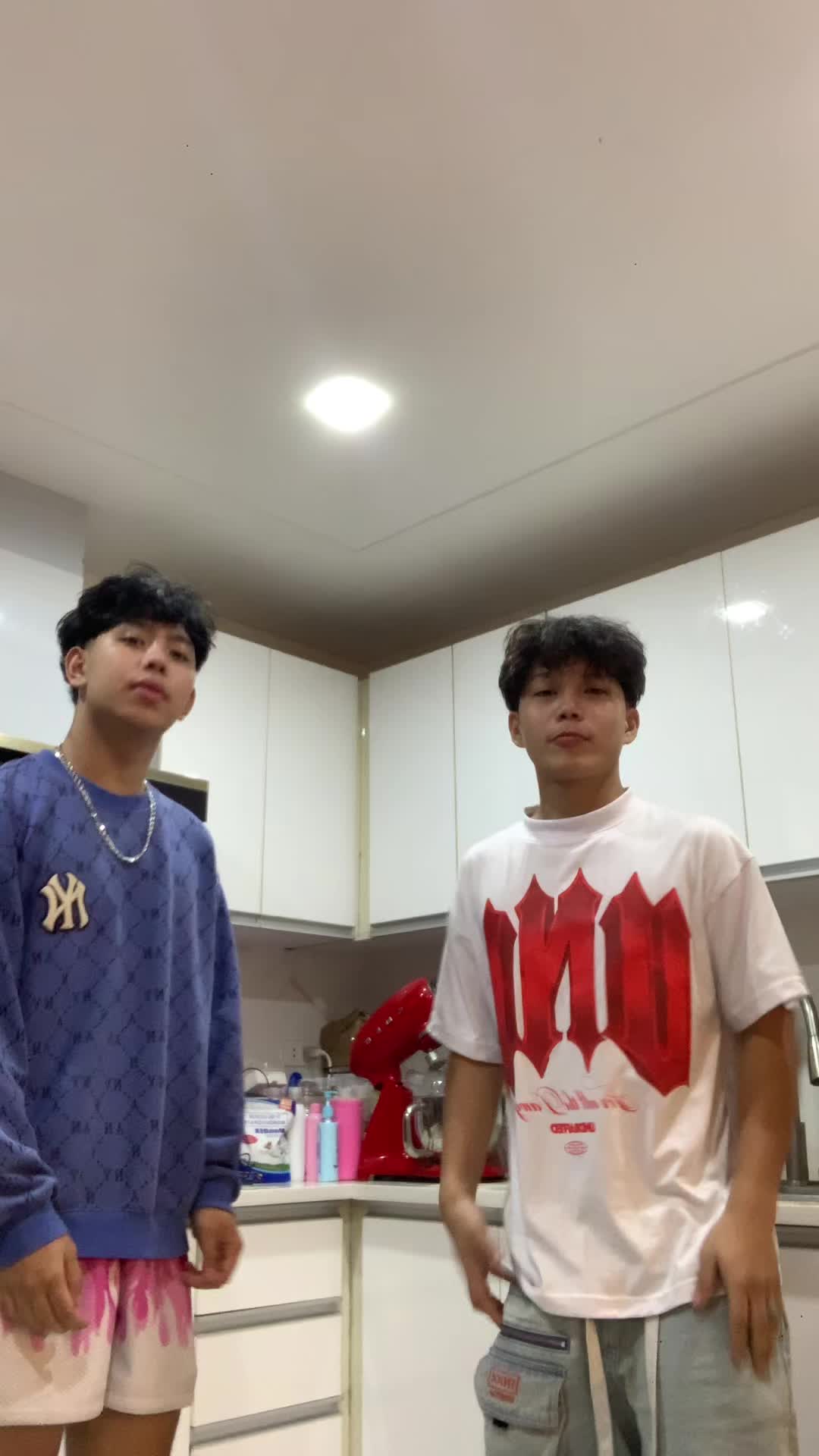 @Phinokyo