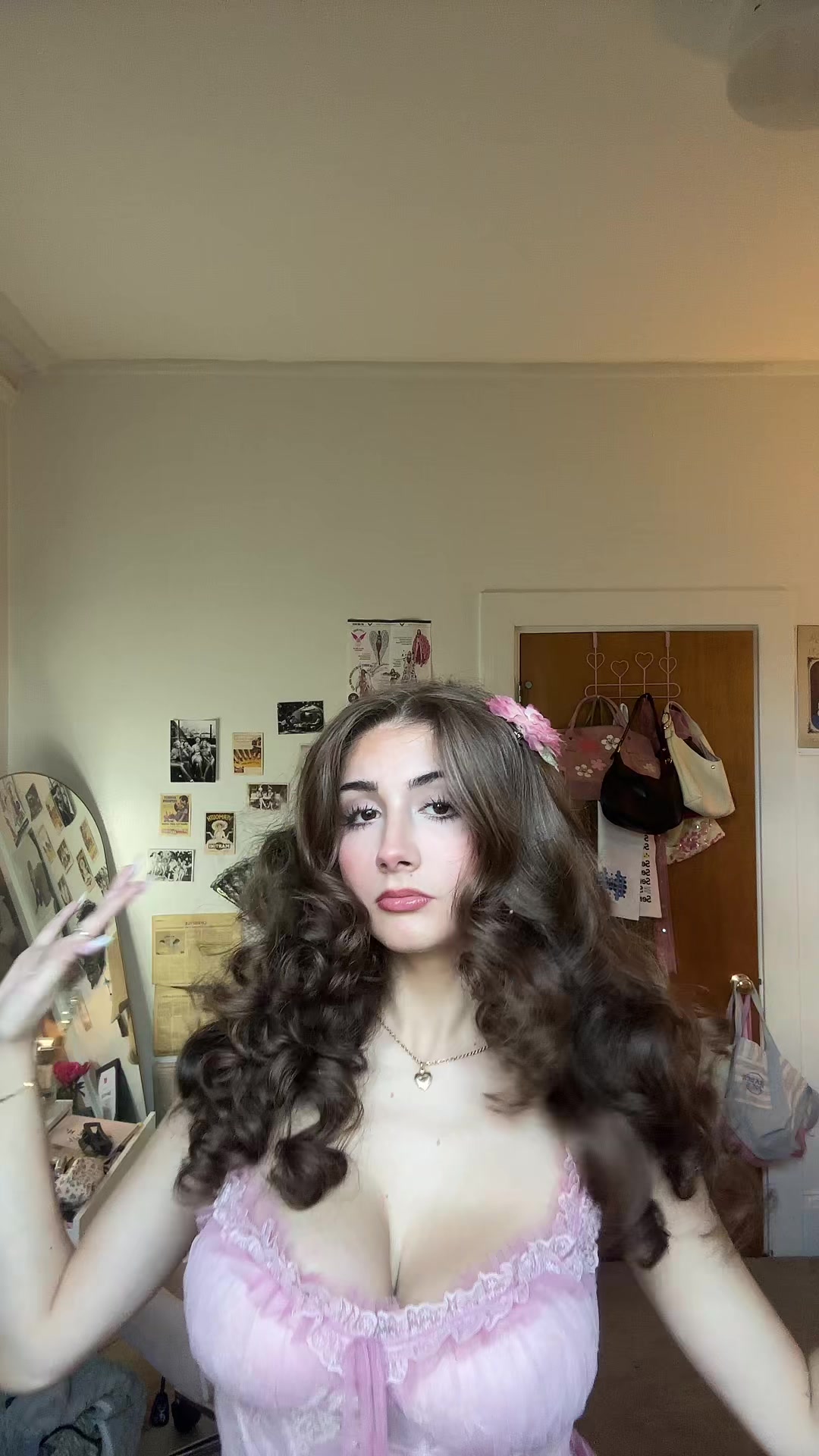 @Ana