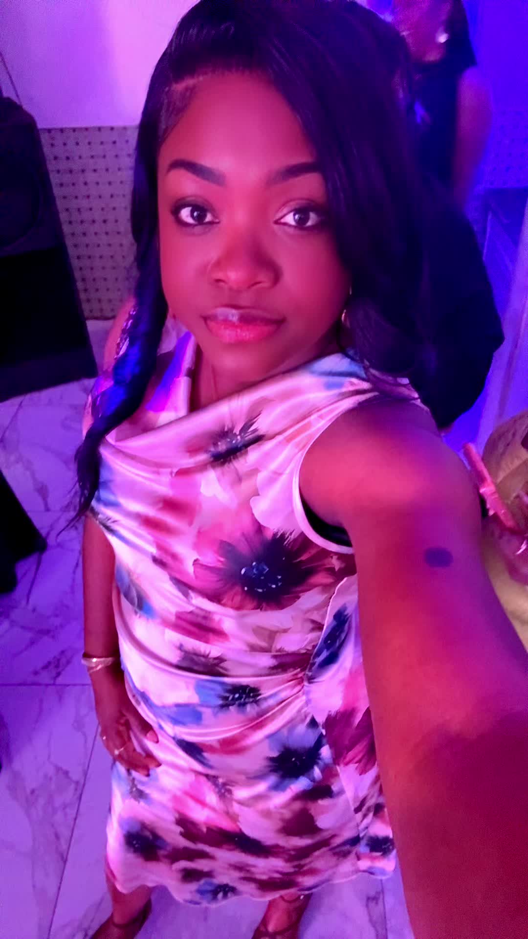 @Black_Cherry_Pear