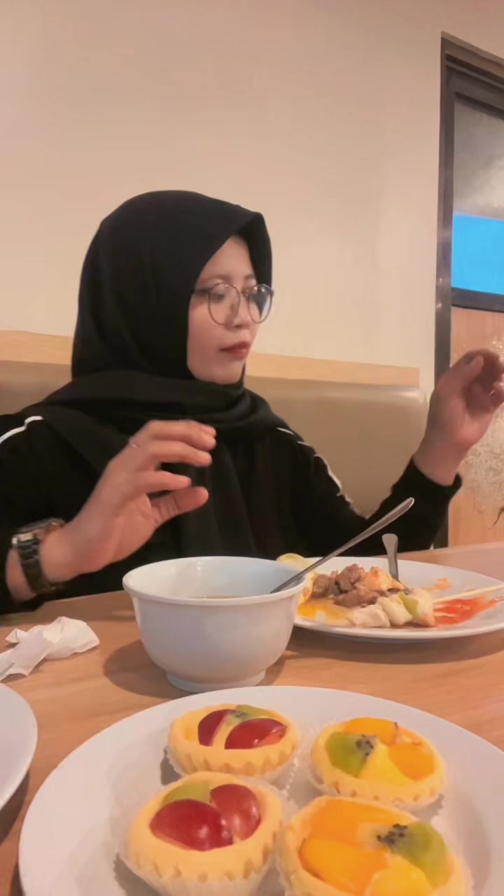 @nyonya erik II