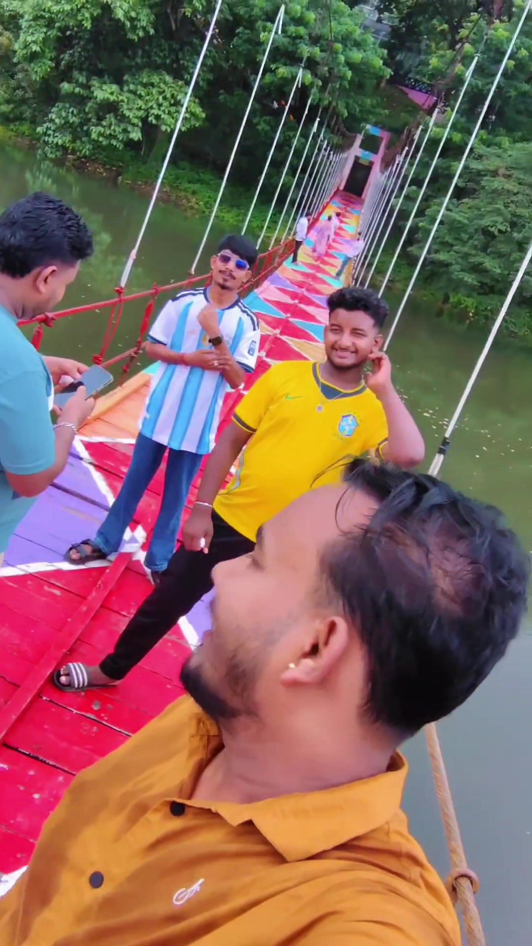 @🇧🇩 𝙍𝙖𝙝𝙪𝙡'🤍