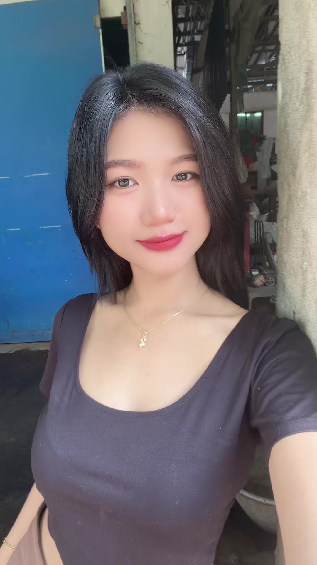 @E M P🌺
