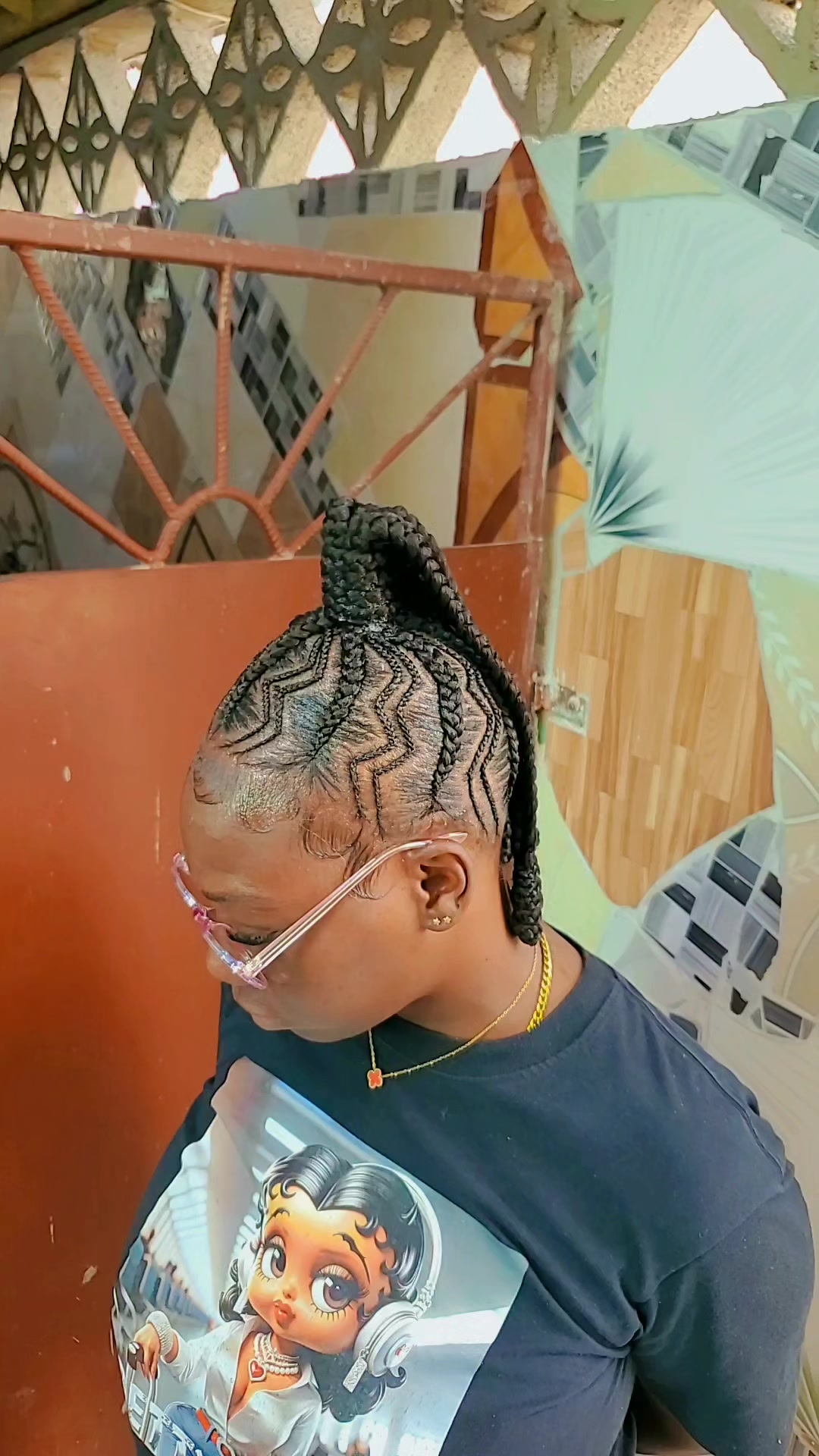 @Nesha's blessed hands🙌💇♀️