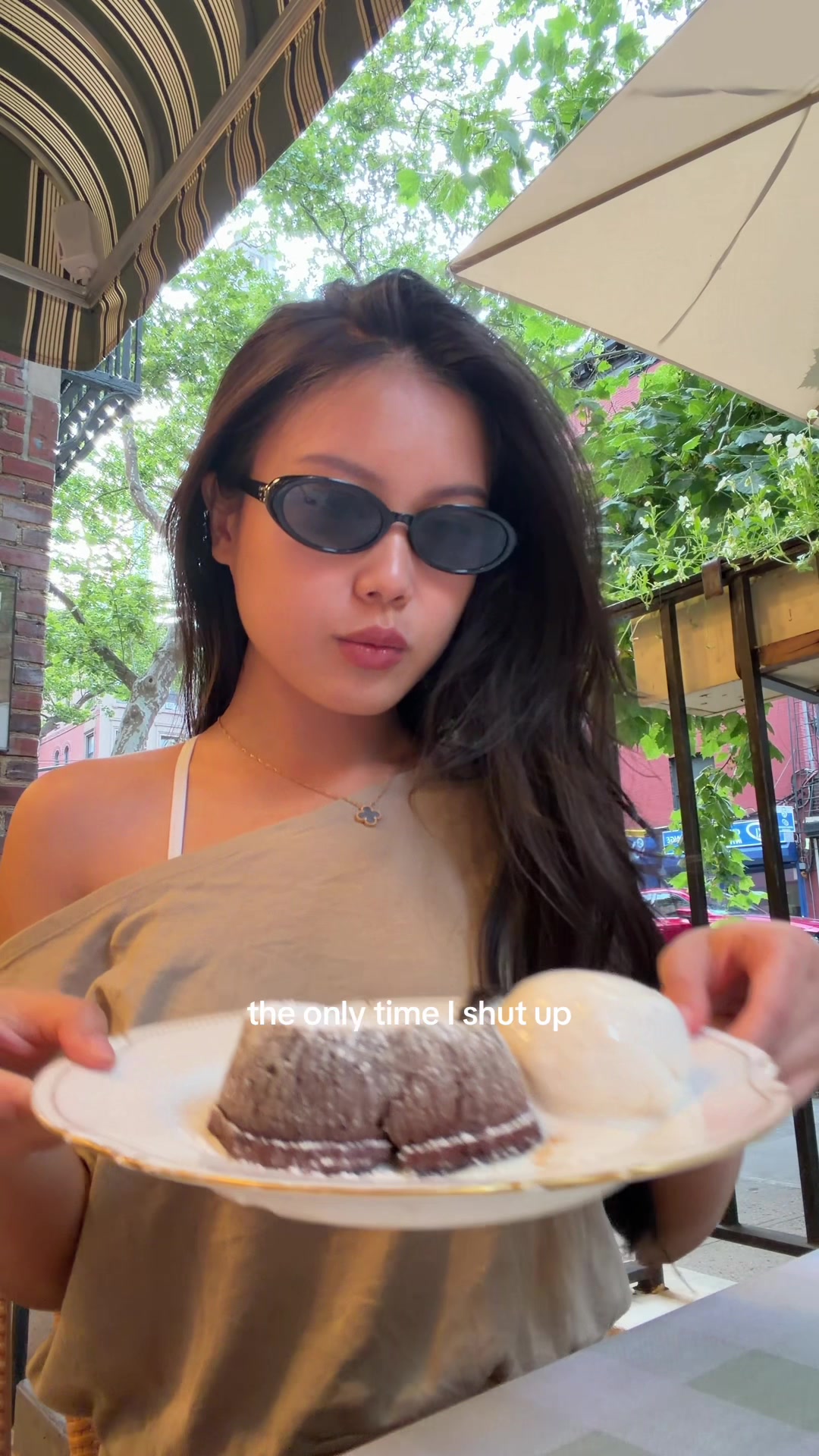 @caitlinagustina