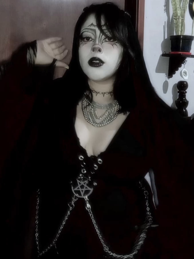 @𝑱𝒐𝒂𝒏 𝒍𝒂𝒗𝒆𝒚