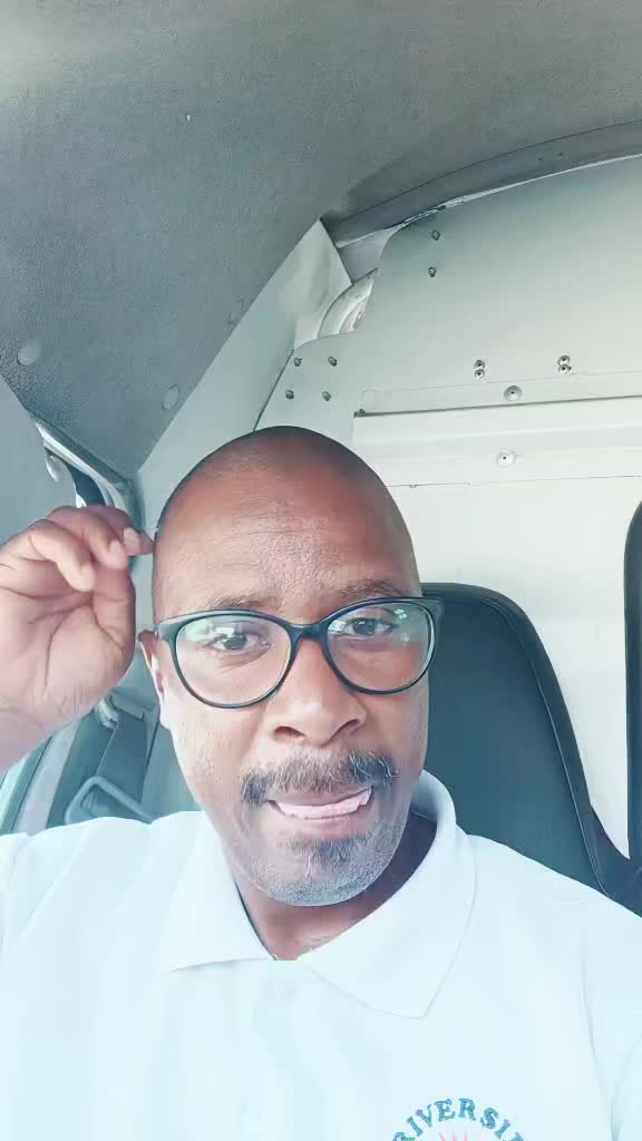 @ChucksWaMC🇧🇼🇿🇦