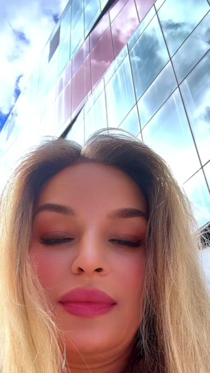 @hollyjj07