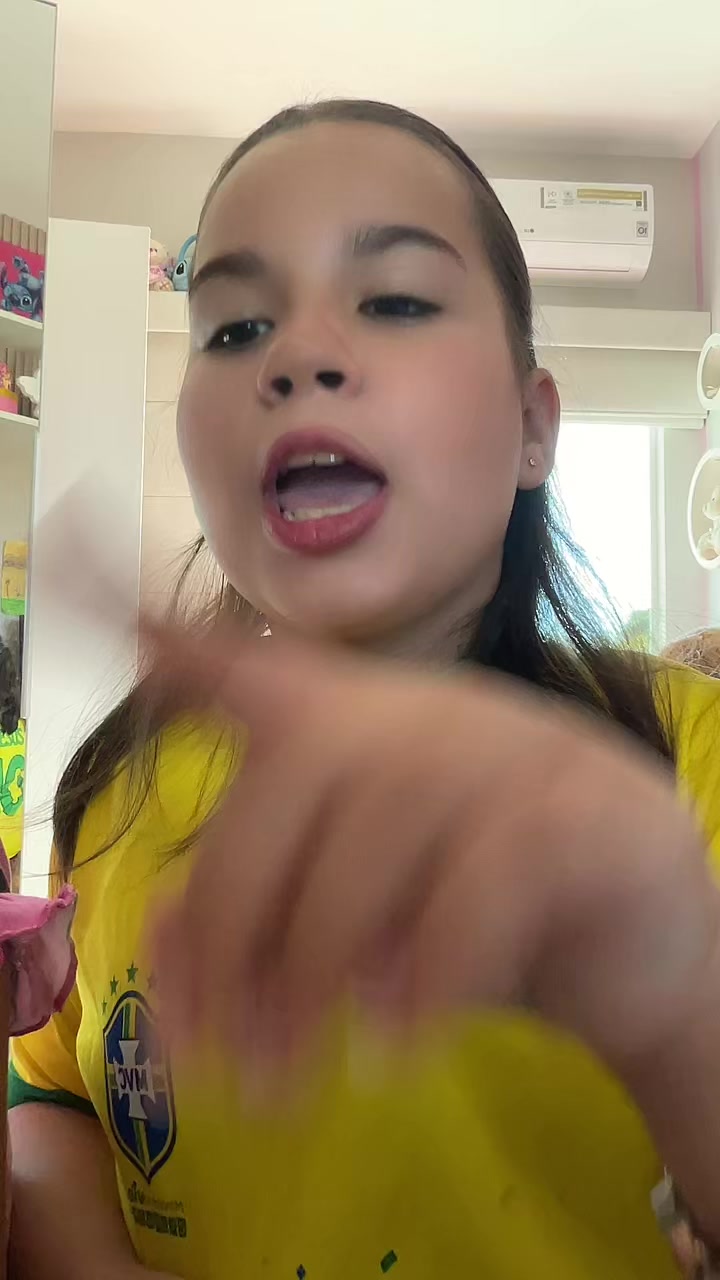 @Livia Cardoso