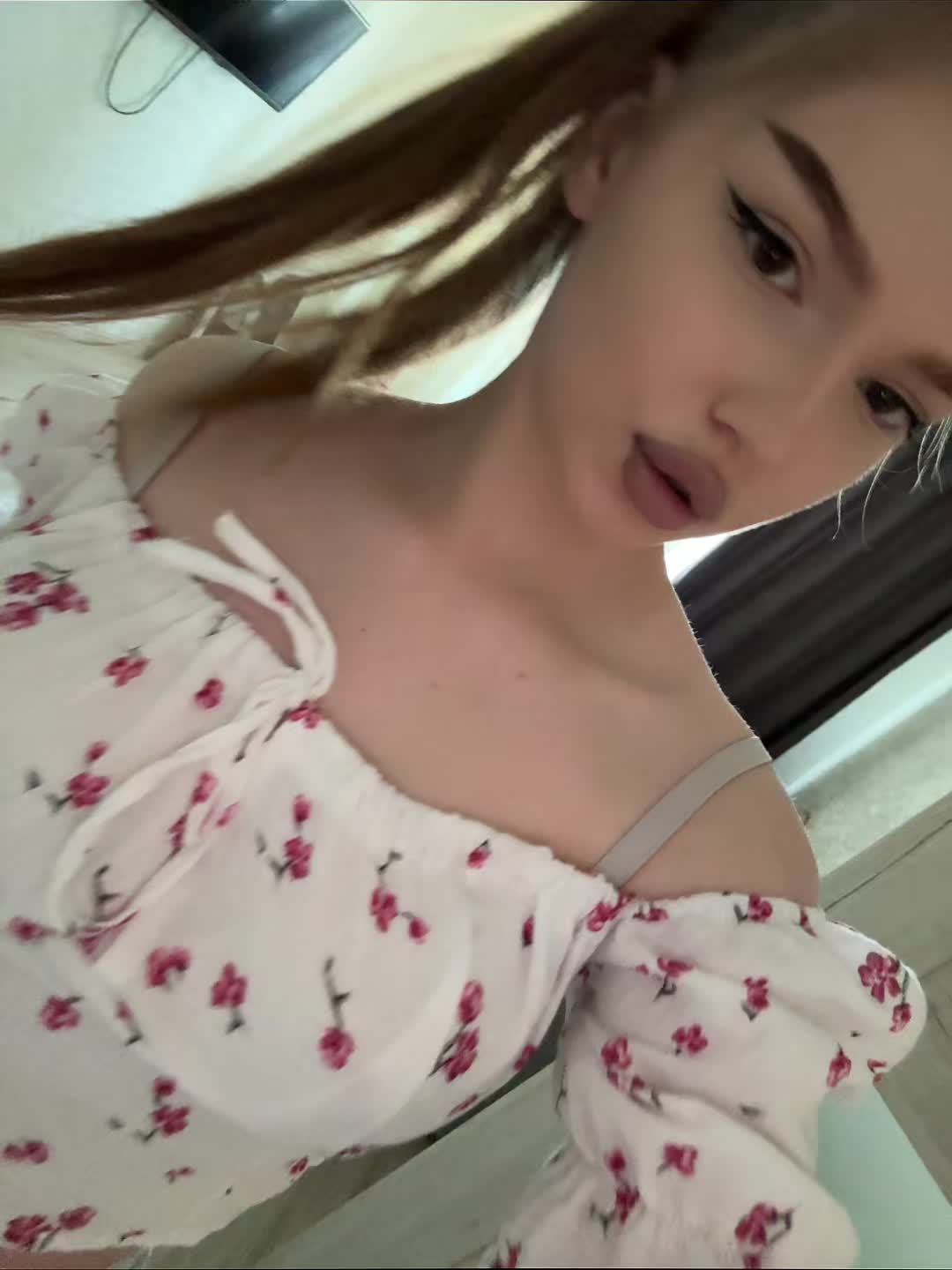@катенька🐾
