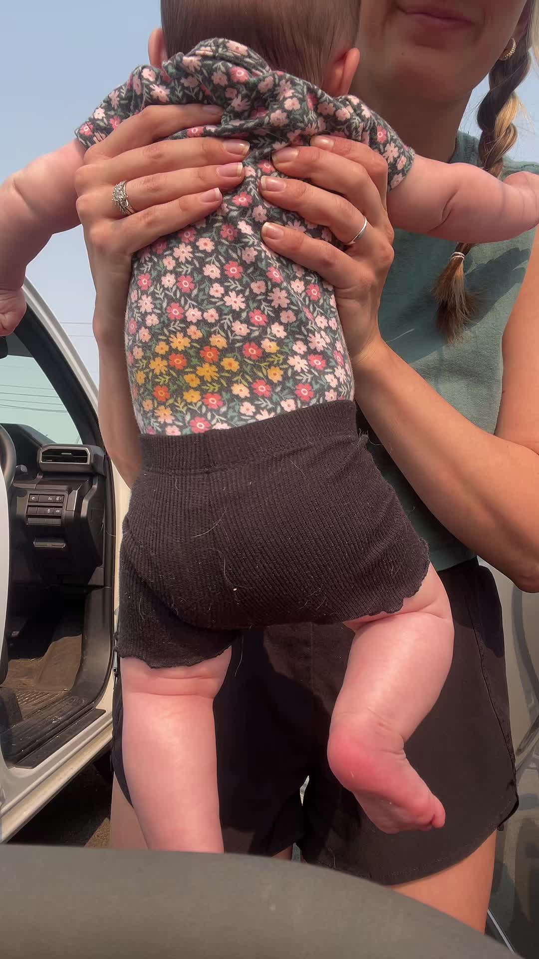 @Maddiepaige | Mom of 2