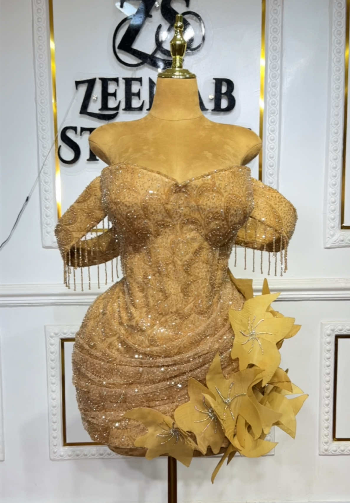 @~zeenab stitches ✂️
